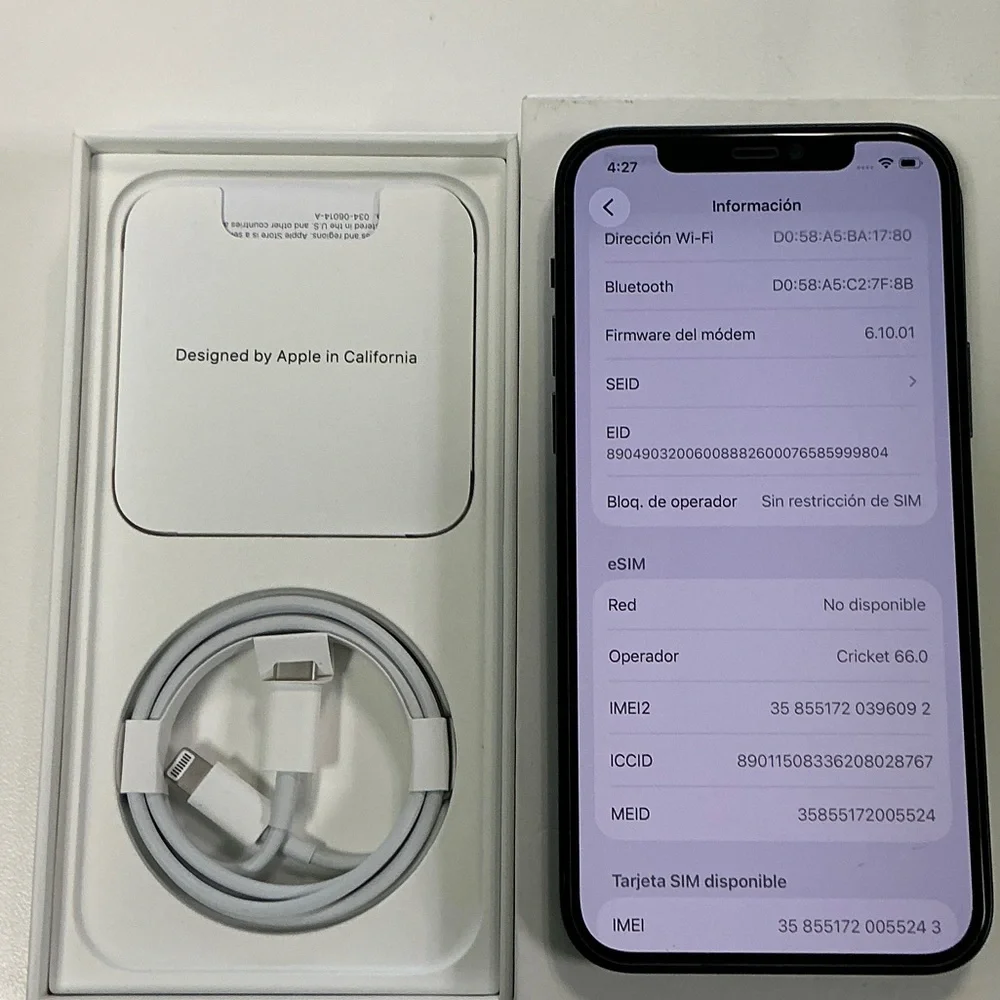 Apple iPhone 12 in Black Gloss